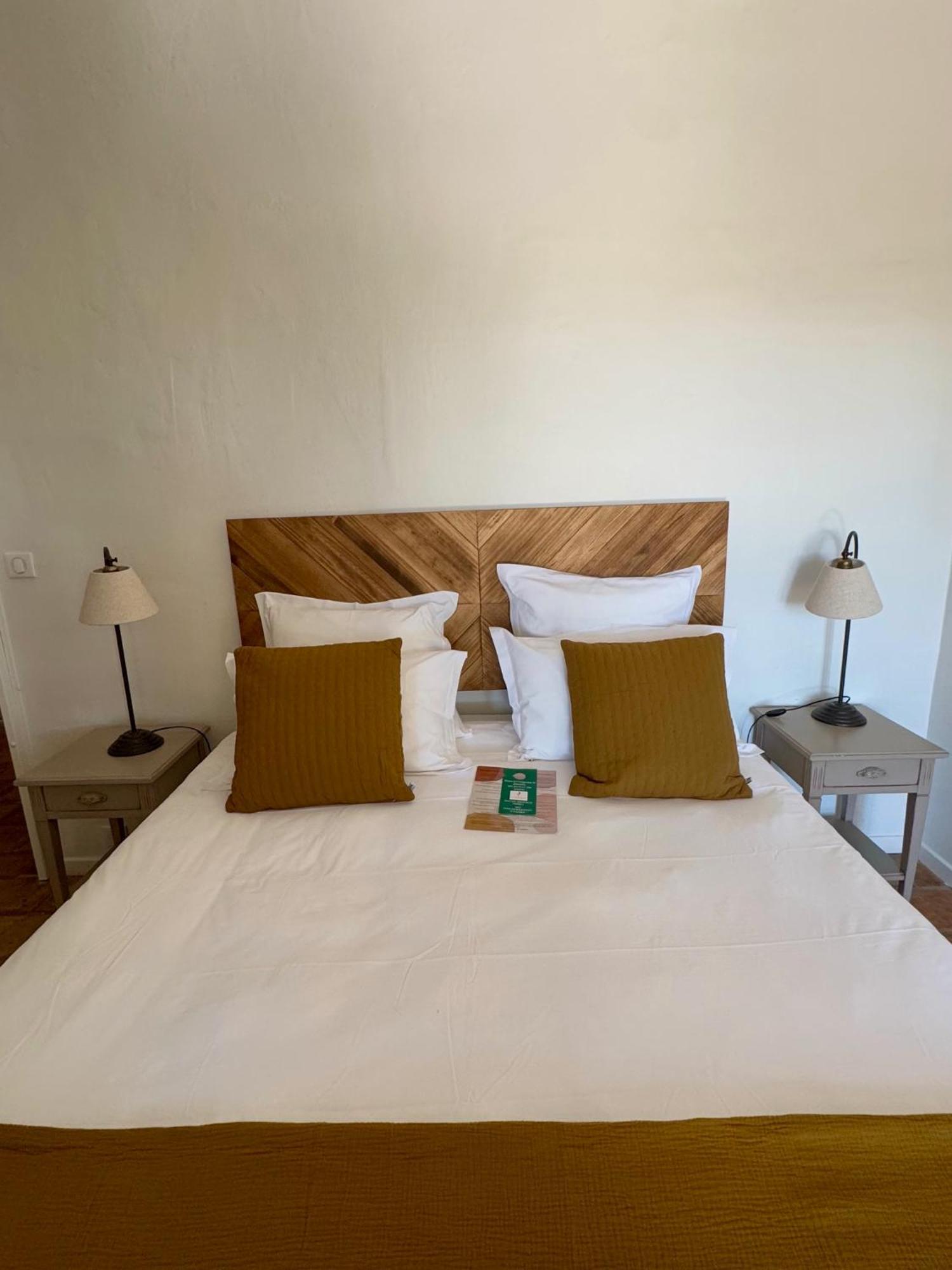 Hotel La Cle Des Champs, Boutique & - De Garrigon Roussillon en Isere